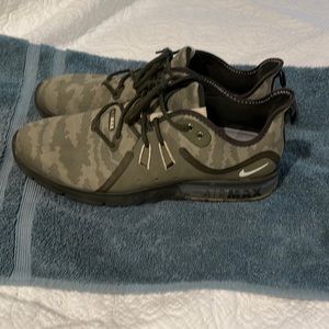 Nike air max shoes for men